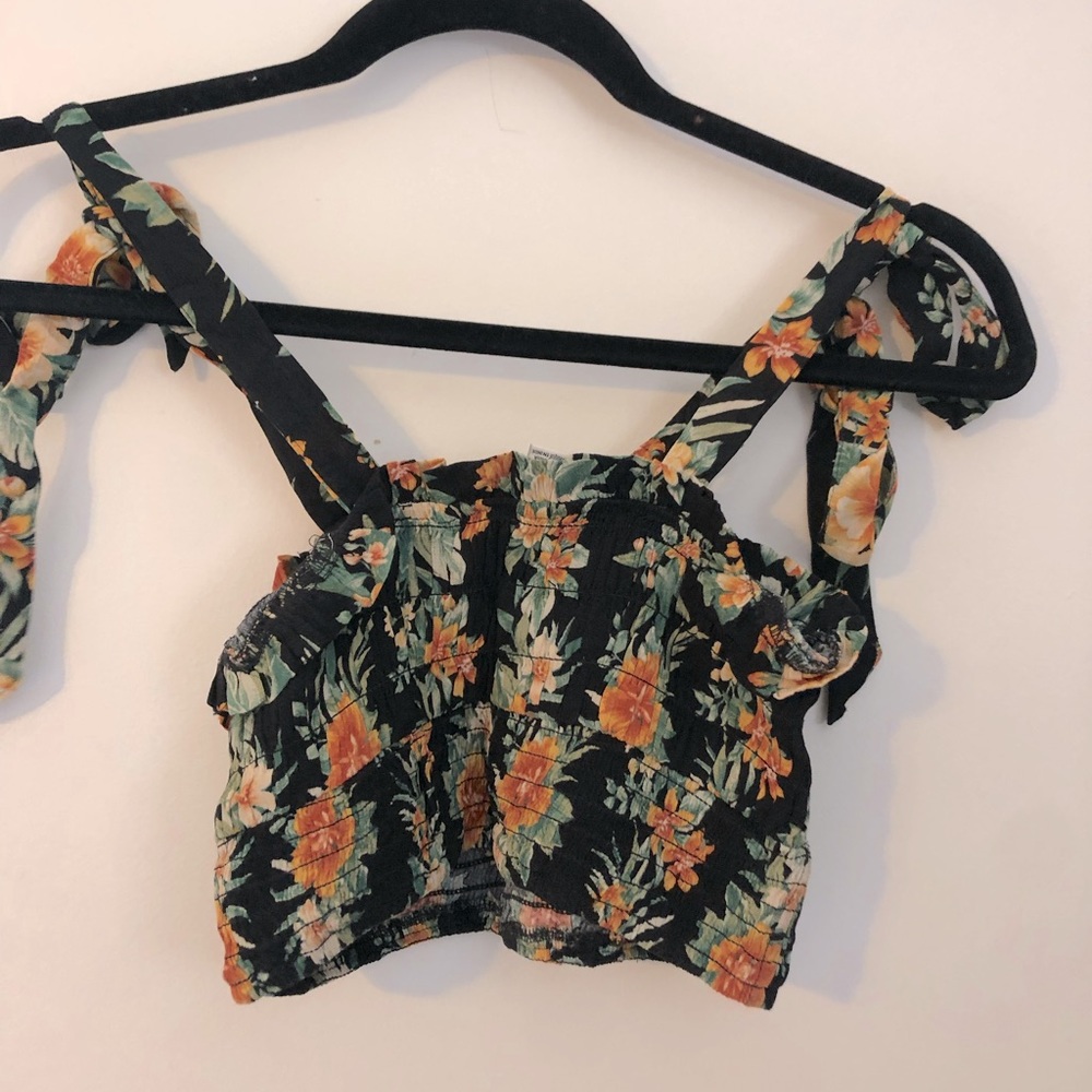 american eagle cropped tank top